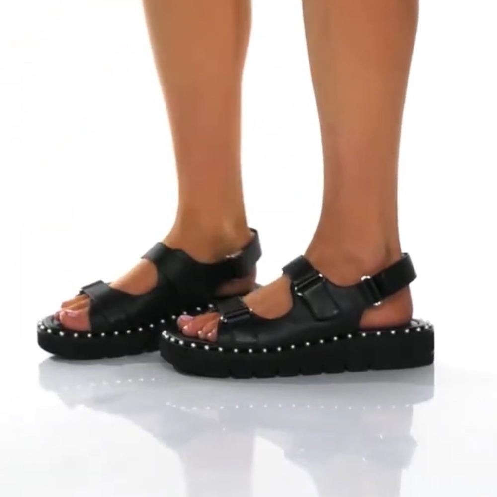 Stuart Weitzman Zoe Lift Sandal in Black